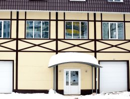 Торгово-офисное здание площадью 640 м2 из сэндвич-панелей, построенная компанией Альянс - Торгово-офисное здание площадью 640 м2, г.Сыктывкар, республика Коми